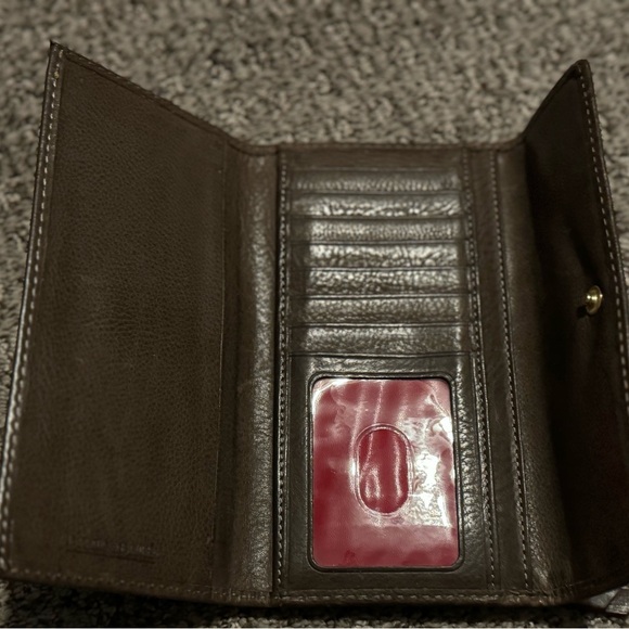 Dooney and Bourke florentine Continental clutch - Picture 4 of 5